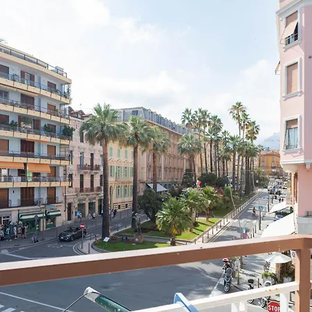 H11 Casa Tecla Centro-mare