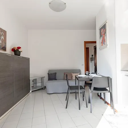 H11 Casa Tecla Centro-mare Lägenhet Sanremo