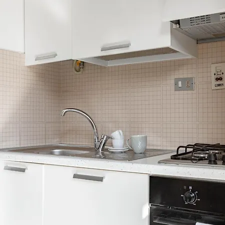 H11 Casa Tecla Centro-mare * 산레모